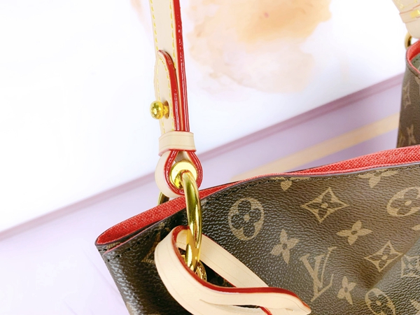 ルイヴィトンバッグ細部ディテール